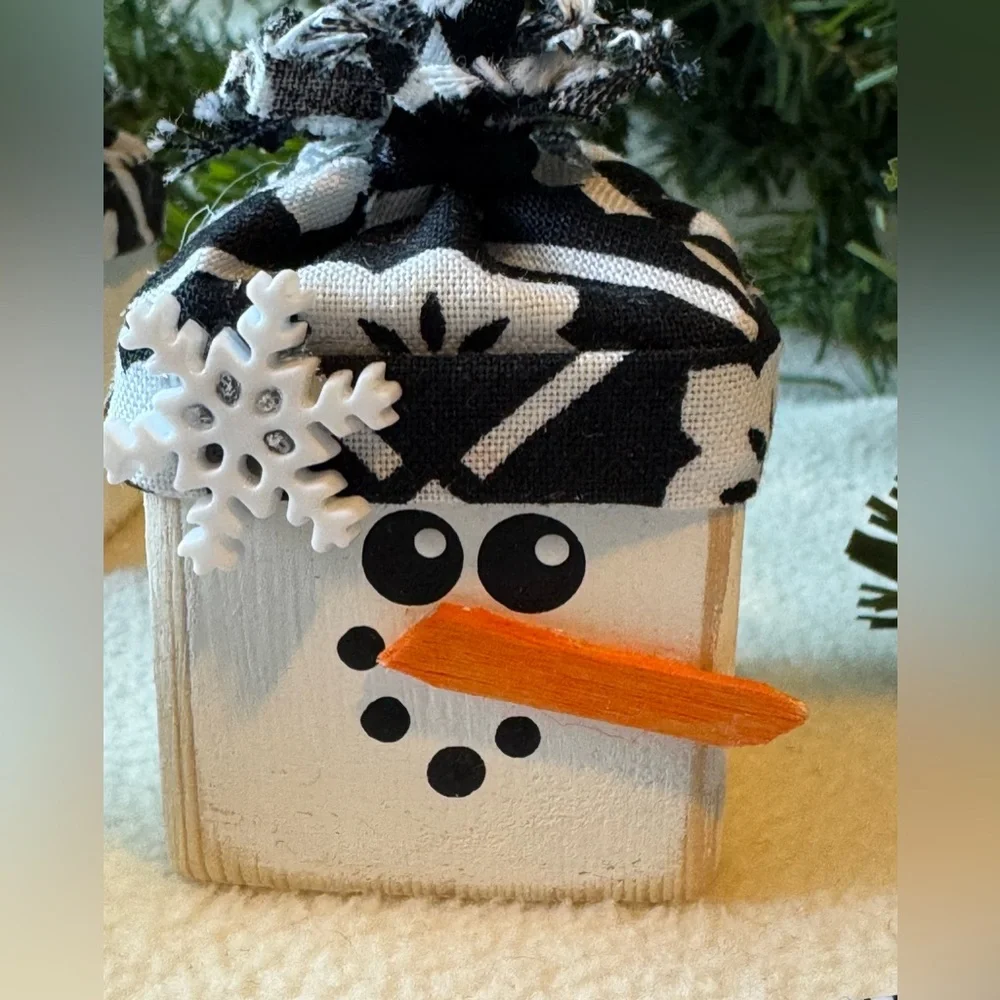 Holiday Winter Snowman Decorative Blocks Set of 5 Christmas Ornaments Gifts